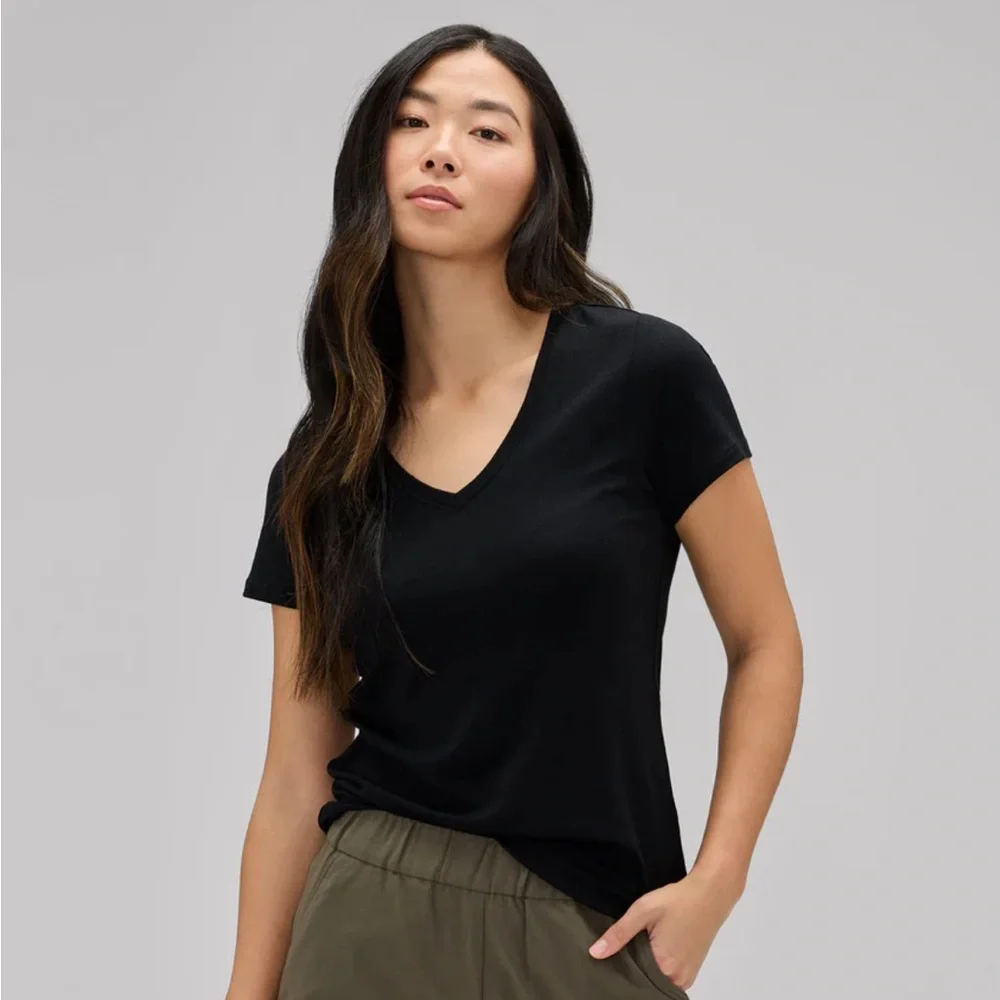 Women's Small Unbound Merino V‑Neck T‑Shirt Black - Picture 6 of 6